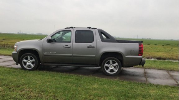 Chevrolet Avalanche - USA 5.3 V8 4WD - 1