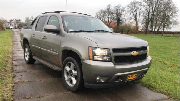 Chevrolet Avalanche - USA 5.3 V8 4WD - 1