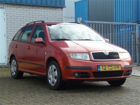 Skoda Fabia Combi - 1.4-16V Spirit+ Nw Distr. APK 2021 - 1