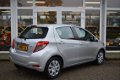 Toyota Yaris - 1.3 100PK VVT-i Dynamic 5-Deurs | Navi | Airco | Camera | - 1 - Thumbnail