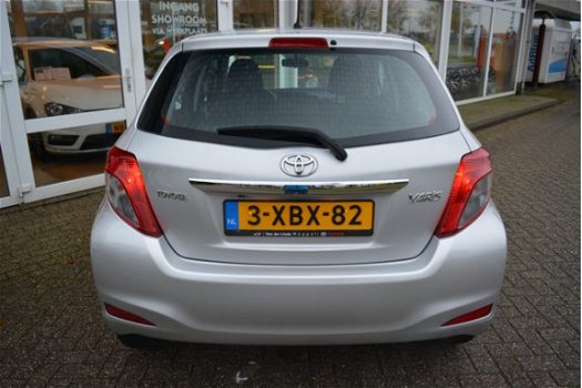 Toyota Yaris - 1.3 100PK VVT-i Dynamic 5-Deurs | Navi | Airco | Camera | - 1