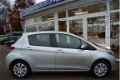 Toyota Yaris - 1.3 100PK VVT-i Dynamic 5-Deurs | Navi | Airco | Camera | - 1 - Thumbnail