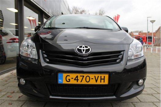 Toyota Verso - 1.8 VVT-i Business Titanium 7p. // NAVI // PANO // CAMERA - 1