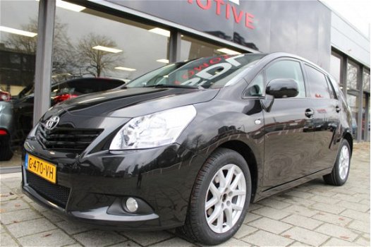 Toyota Verso - 1.8 VVT-i Business Titanium 7p. // NAVI // PANO // CAMERA - 1