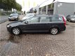 Volvo V70 - 1.6D DRIVe Summum Scherm in de hoofdsteunen - 1 - Thumbnail