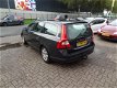 Volvo V70 - 1.6D DRIVe Summum Scherm in de hoofdsteunen - 1 - Thumbnail