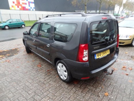 Dacia Logan MCV - 1.6-16V Lauréate 7p - 1