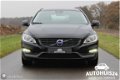 Volvo V60 - D3 5-cil Kinetic (bj2014) RIJKLAAR GELEVERD - 1 - Thumbnail