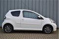 Toyota Aygo - 1.0-12V Dynamic Navigator Bluetooth Navigatie Airco Sportvelgen - 1 - Thumbnail