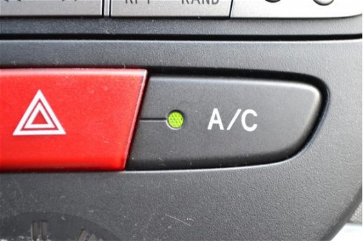 Toyota Aygo - 1.0-12V Dynamic Navigator Bluetooth Navigatie Airco Sportvelgen - 1