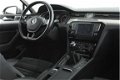 Volkswagen Passat Variant - 1.6 TDI Business Edition R | 1e Eigenaar | NAVI | ECC | LED | R-Line -A. - 1 - Thumbnail