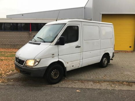 Mercedes-Benz Sprinter - 211 CDI 2.2 300 211CDI 208D 208 2004 KORT LAAG MANUEEL - 1