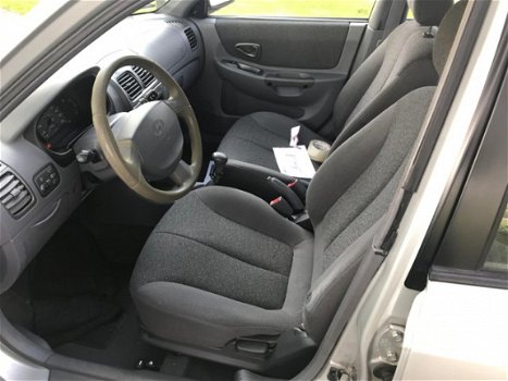 Hyundai Accent - 1.3i LS 5 DOORS AIRCO CLEAN CAR APK - 1