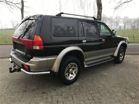 Mitsubishi Pajero Sport - 3.0 V6 Intense 165.000KM AIRCO 4X4 HANDGESCHAKELD - 1