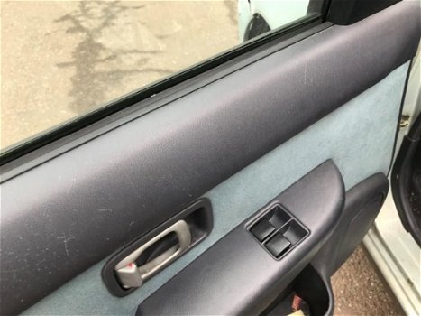 Nissan Micra - 1, 4 5 DOORS AIRCO-CLIMA 2001 - 1