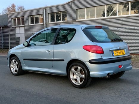 Peugeot 206 - GTI 2.0-16V - 1