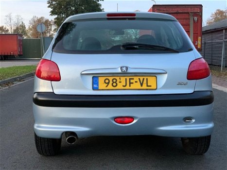 Peugeot 206 - GTI 2.0-16V - 1