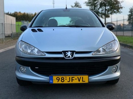 Peugeot 206 - GTI 2.0-16V - 1