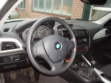 BMW 1-serie - 118d M-Sport pakket, lm-velgen 18 inch, parkeer sens., etc. Nette auto - 1