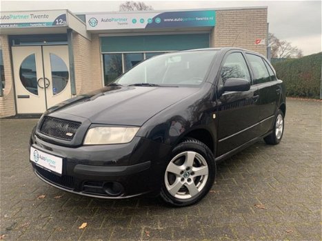 Skoda Fabia - 1.4-16V SPORT AIRCO NAP✅ - 1