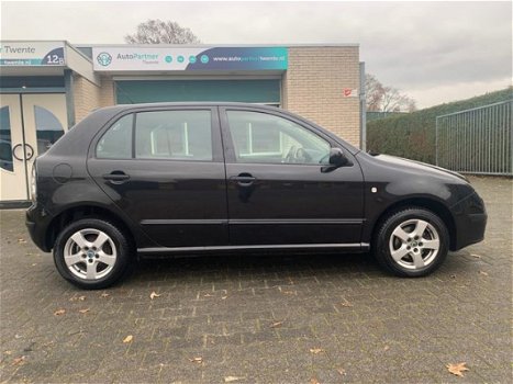 Skoda Fabia - 1.4-16V SPORT AIRCO NAP✅ - 1