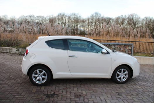 Alfa Romeo MiTo - 0.9 TwinAir 85 Distinctive - 1