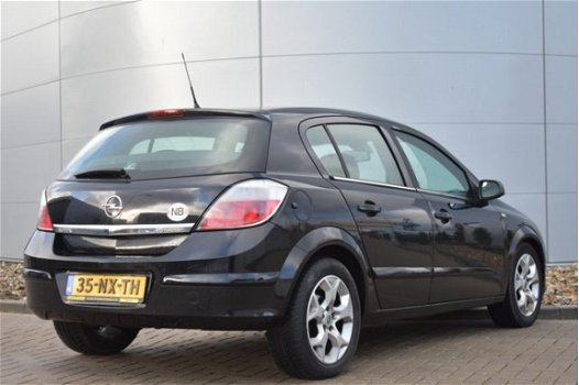Opel Astra - 1.6 Cosmo | Airco | Licht metalen velgen | Cruise Control | - 1