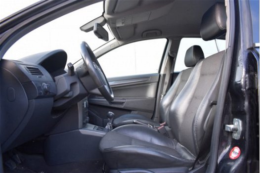 Opel Astra - 1.6 Cosmo | Airco | Licht metalen velgen | Cruise Control | - 1