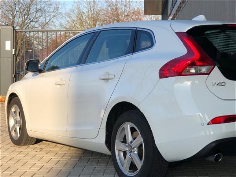 Volvo V40 - 2.0 D4 Summum Business 2014 Wit - 1