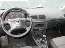 Volkswagen Golf - 1.6-16V Comfortline 5Deurs NIEUW APK