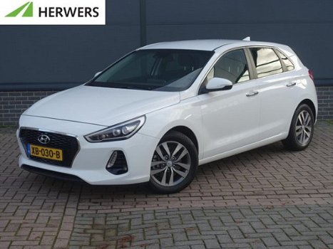 Hyundai i30 - 1.0 T-GDI Premium Navigatie / Camera / Keyless - 1