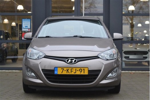 Hyundai i20 - 1.2i 86pk i-Deal 5-DRS - 1