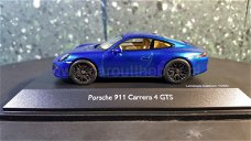 Porsche 911 4 GTS 1:43 Schuco