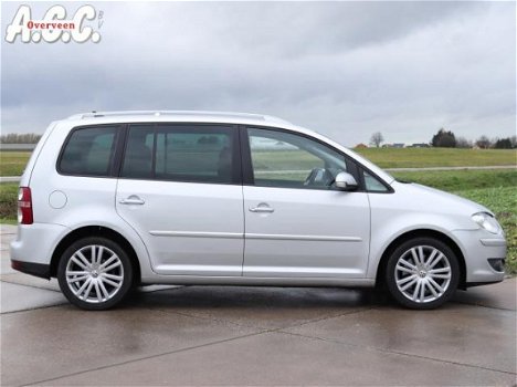 Volkswagen Touran - 2.0 TDi Highline 7 Persoons Navi 170pk - 1