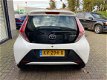 Toyota Aygo - 1.0 VVT-i x 28DKm/NL.Auto/Nieuwstaat/1Ste Eigenaar - 1 - Thumbnail
