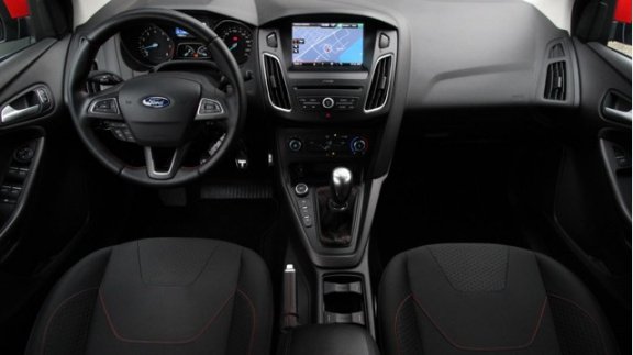 Ford Focus - 1.5 Black Edition Navi Cruise - 1