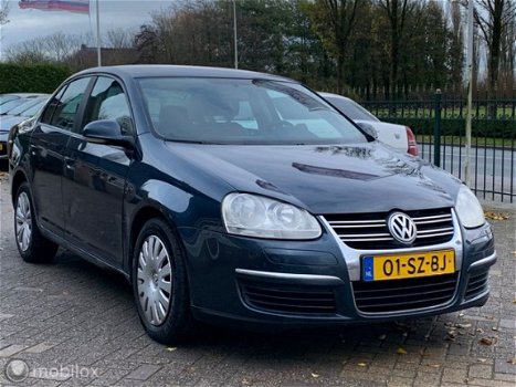 Volkswagen Jetta - 1.9 TDI Comfortline Business - 1