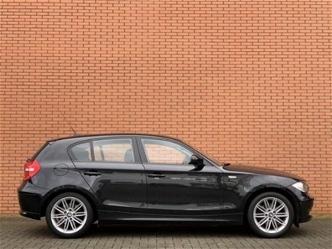 BMW 1-serie - 120i Business Line Sport | Airconditioning | Trekhaak | Cruise control | Parkeersensor - 1