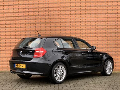 BMW 1-serie - 120i Business Line Sport | Airconditioning | Trekhaak | Cruise control | Parkeersensor - 1