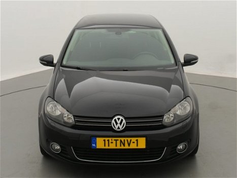 Volkswagen Golf - 1.4 TSI 122PK Highline | PDC | Navi | | Cruise | Stoelverwarming | Telefoon - 1