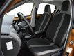 Volkswagen Up! - 1.0 High | 60pk | Panodak | Parkeersensoren | Navigatie| Airco | Lm velgen | Telefo - 1 - Thumbnail