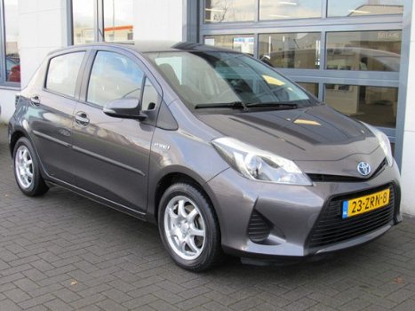 Toyota Yaris - 1.5 Full Hybrid Aspiration Automaat Dealer onderhouden Navi - 1