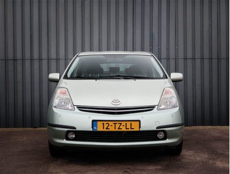 Toyota Prius - 1.5 VVT-i, Business Edition, Leer, Navi, PDc V+A, Trekhaak, NL-Auto - 1