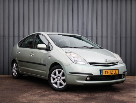 Toyota Prius - 1.5 VVT-i, Business Edition, Leer, Navi, PDc V+A, Trekhaak, NL-Auto - 1