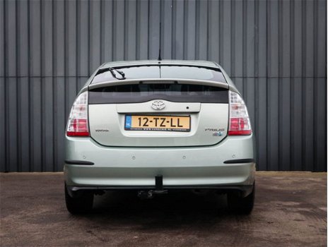 Toyota Prius - 1.5 VVT-i, Business Edition, Leer, Navi, PDc V+A, Trekhaak, NL-Auto - 1