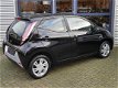 Toyota Aygo - 1.0 VVT-i x-play 28000KM AIRCO NAVI CAMERA CRUISE - 1 - Thumbnail