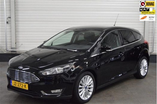 Ford Focus - 1.0 Titanium +NAVI/PARKEERSENSOREN VOOR EN ACHTER/TREKHAAK - 1