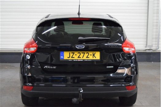 Ford Focus - 1.0 Titanium +NAVI/PARKEERSENSOREN VOOR EN ACHTER/TREKHAAK - 1