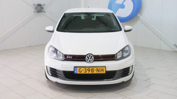 Volkswagen Golf - 2.0 GTi 210PK Navi Airco Pdc DSG Isofix Bluetooth - 1