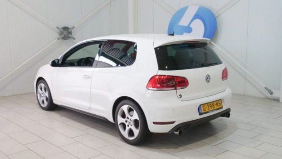 Volkswagen Golf - 2.0 GTi 210PK Navi Airco Pdc DSG Isofix Bluetooth - 1